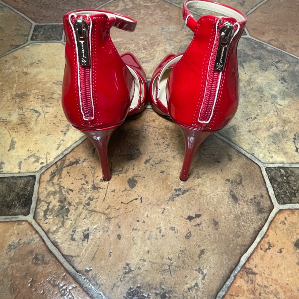 Jessica Simpson pumps - Picture 2 of 4